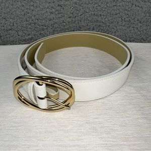 Time and Tru Accessories Womens 2X White 33MM Twisted Buckle 48" Belt NWT